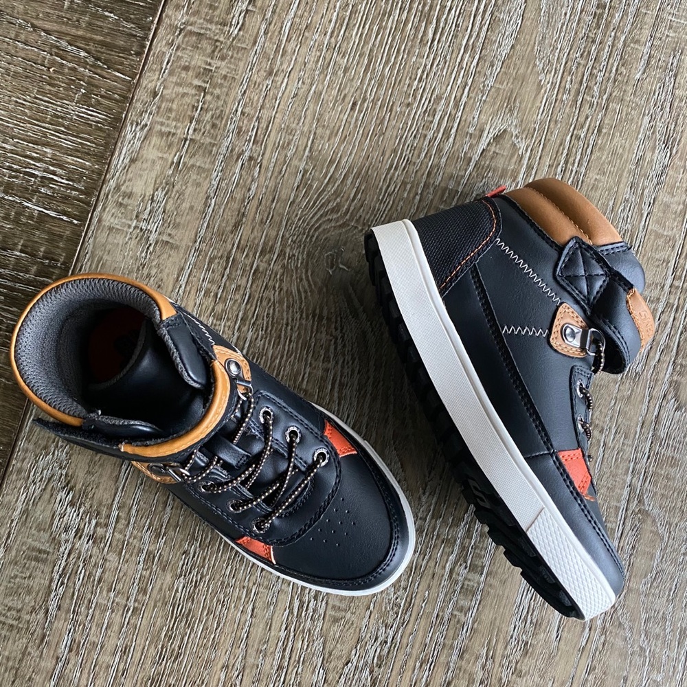 Sketchers Leather Hightops